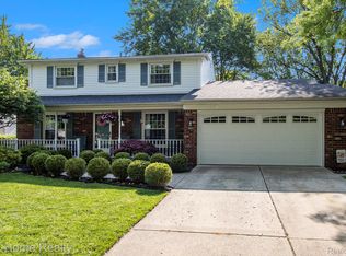 11828 Trailwood Rd, Plymouth, MI 48170