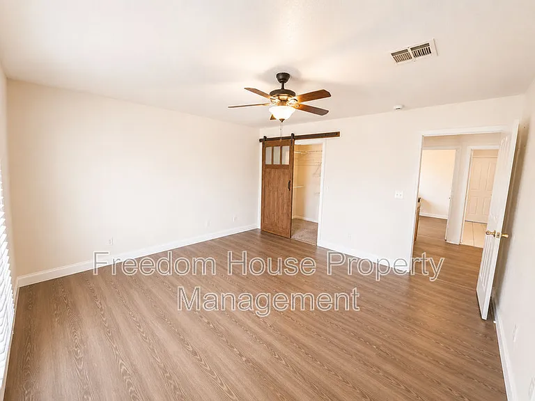 3066 Mount Charleston Dr — Photo 35