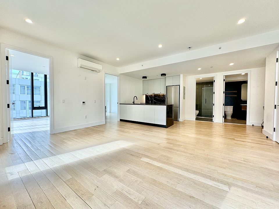 1st image of 260 Gold St #602F