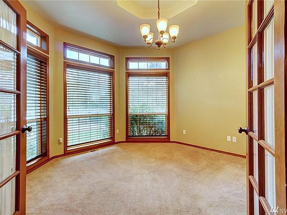 4th image of 2304 35th St NW