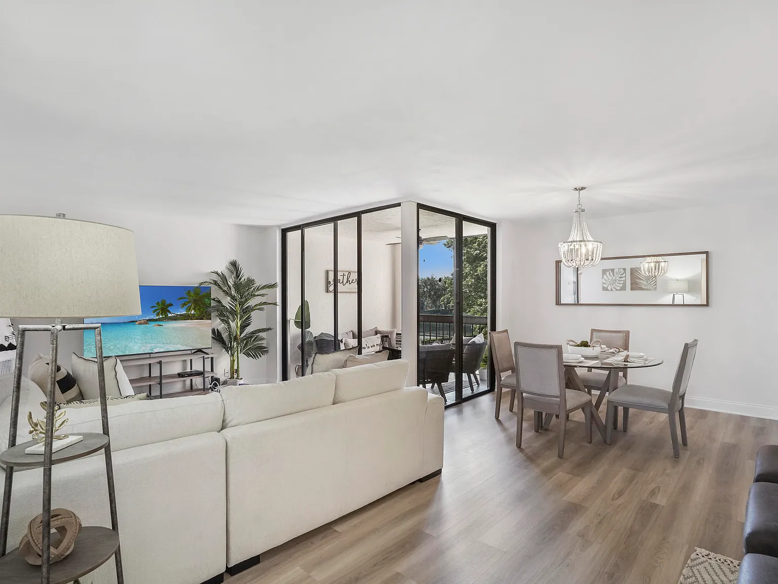 2 bed, 2.0 bath, 1175 sqft, $4,000 — Photo 2