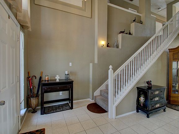 3rd image of 226 Flushing Quail Dr