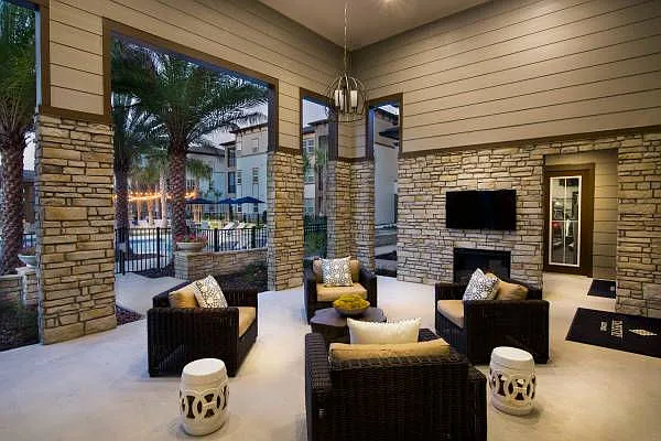 Residences at Lake Park — Photo 8