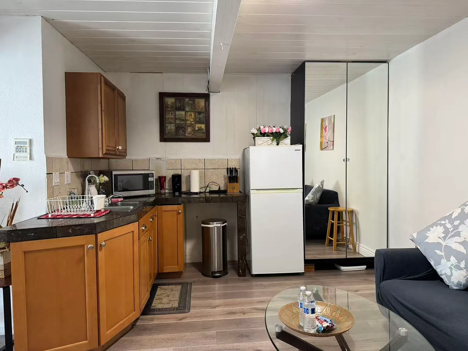 37072 Holly St — Photo 2