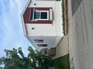 36 Elm Ln, Hodgkins, IL 60525