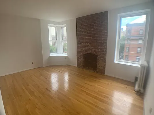 Rented by Compass | media 9