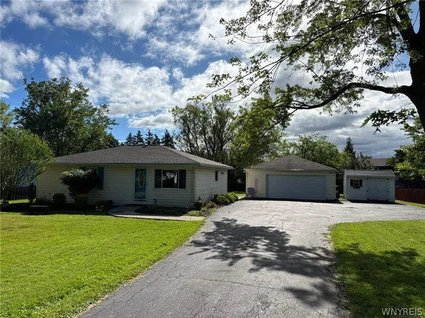 3777 Wolf Rd, Orchard Park, NY 14127