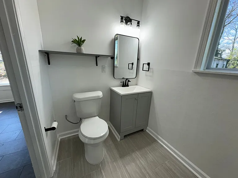 818 Maple Ave SW — Photo 11