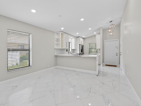 5th image of 8216 Sweetbriar Way
