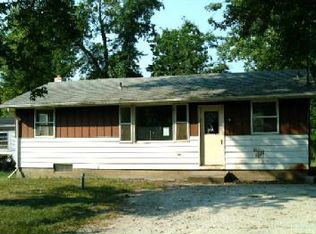 12823 N Shore Dr, Fort Wayne, IN 46818