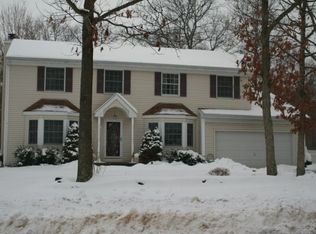 12 Michelle Dr, Shoreham, NY