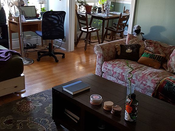 3rd image of 600 W Franklin Ave APT 204