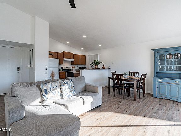 3rd image of 7042 S 43RD Street