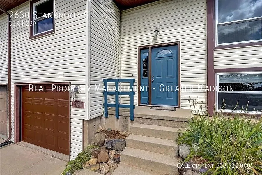 Building Photo - 2630 Stanbrook St