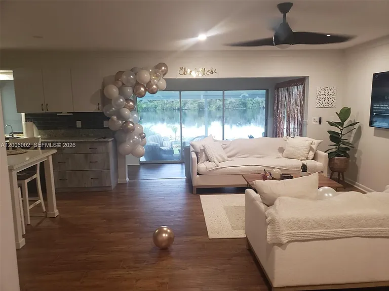 2111 Waylife Ct — Photo 5