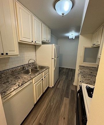 2nd image of 1870 Tall Oaks Dr Unit 2104