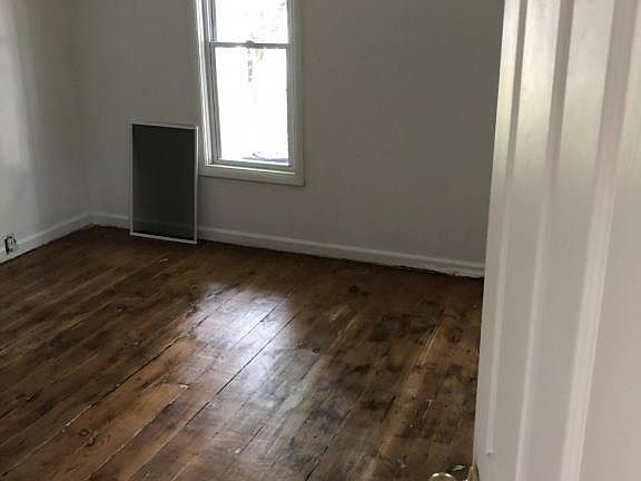 3rd image of 110 Quimby St NE