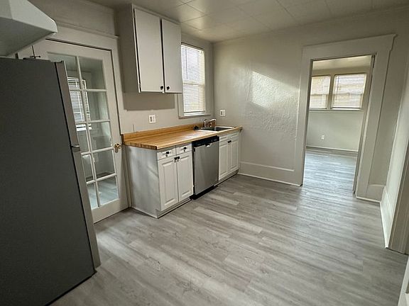 5th image of 105-107 Genessee St #105