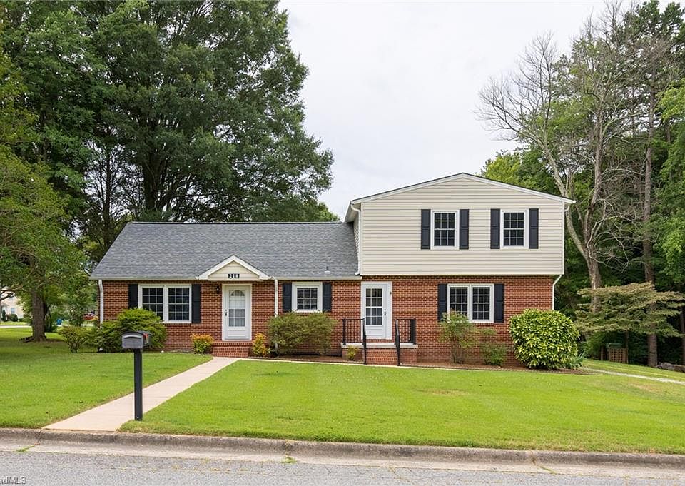 218 Center St, Kernersville, NC 27284 MLS 1112049 Zillow