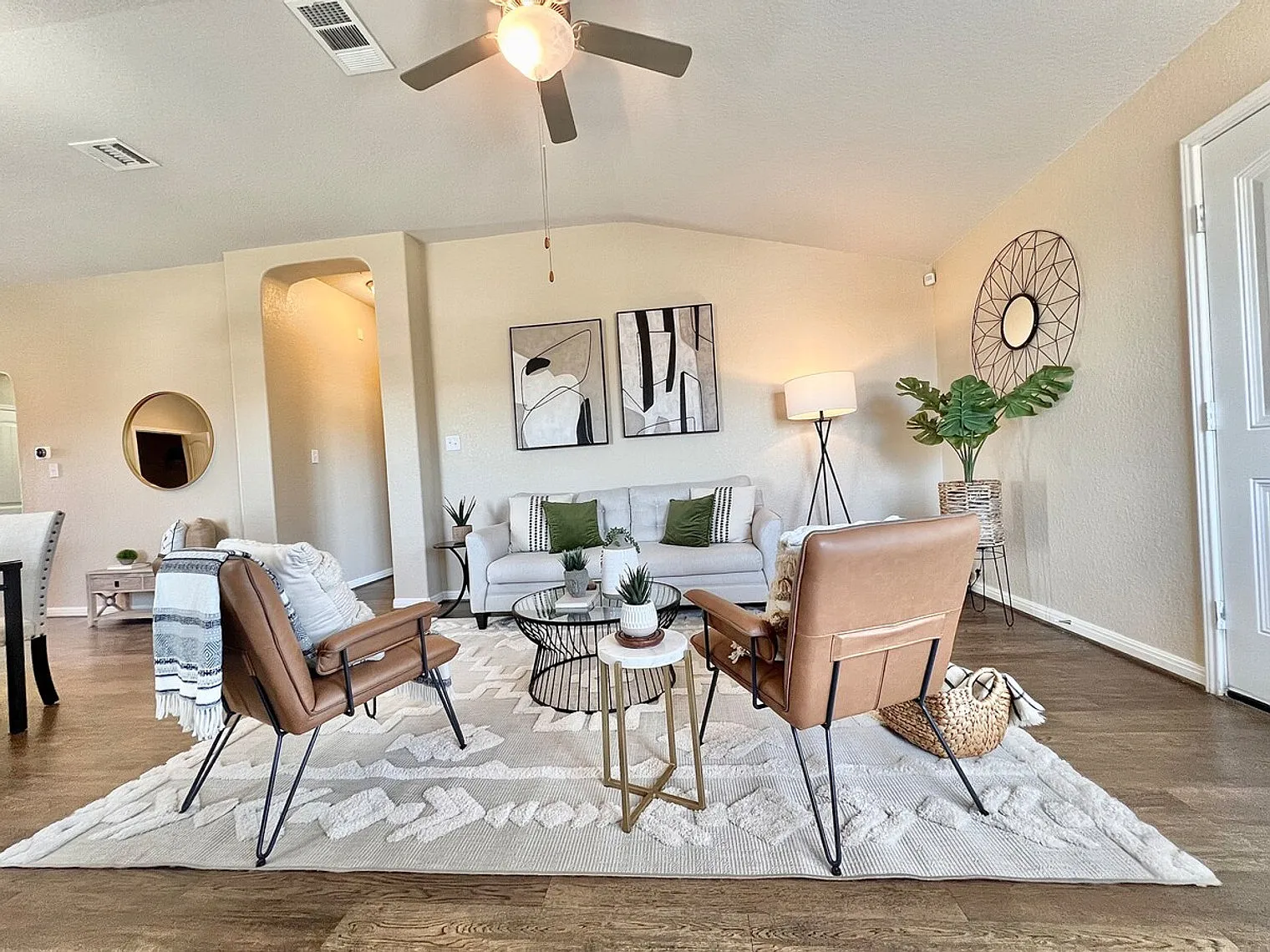 4 bed, 2.0 bath, $4,541 — Photo 1