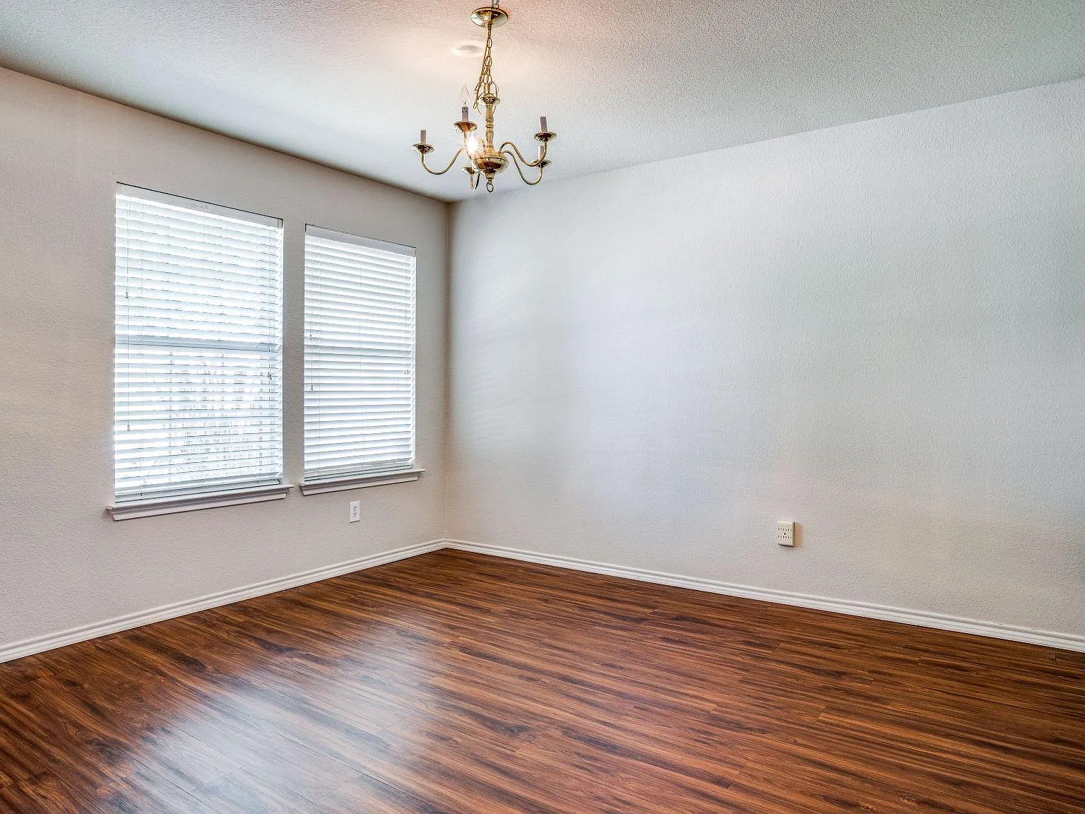 3 bed, 1809 sqft, $1,895 — Photo 2