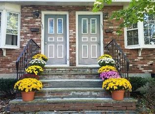 137 Ashcroft St, Dedham, MA 02026