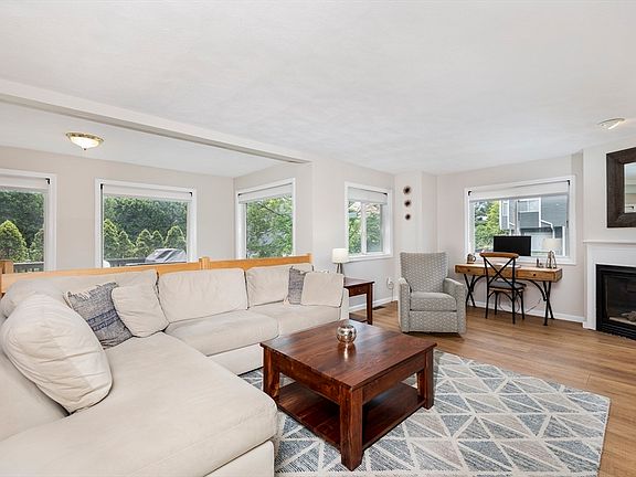5th image of 6 Good Hope Ln #159B