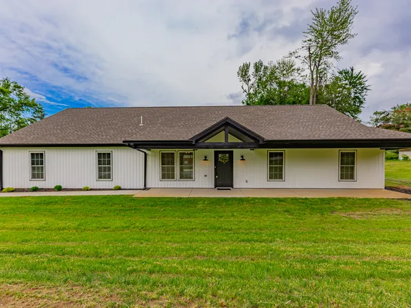7711 Pamela Ln, Newburgh, IN 47630