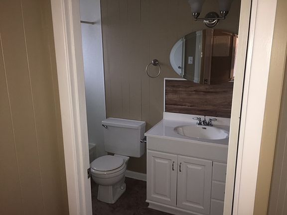 5th image of 513 Wilson St Unit 4