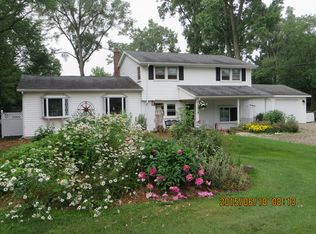 1575 Banmoor Dr, Troy, MI
