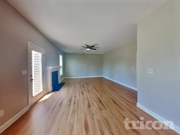 120 Shore Pine Dr — Photo 5