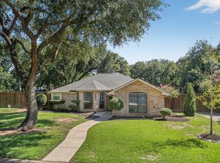 2205 Morriss Ct, Flower Mound, TX 75028