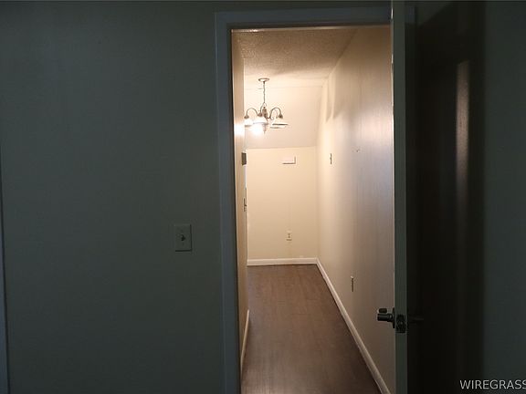 5th image of 229 Weeks Dr