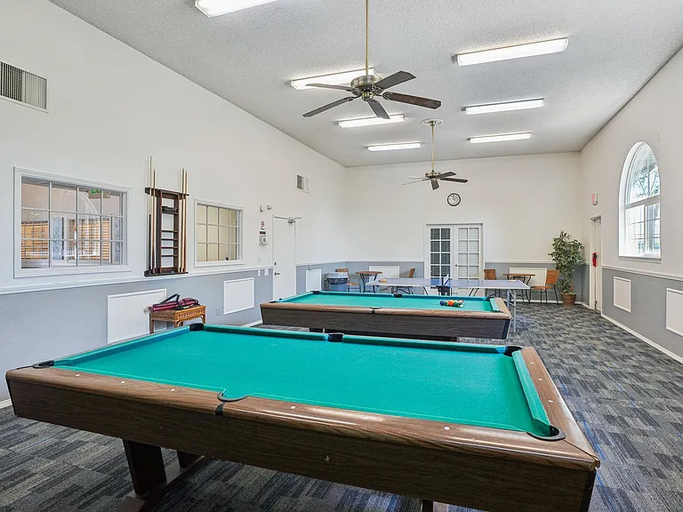 Georgetown Manor Apartments — Photo 35