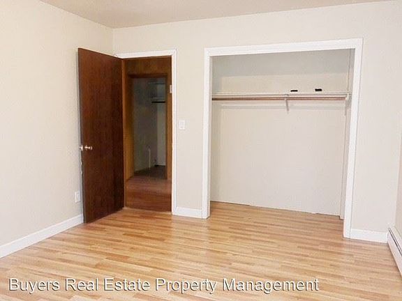 3rd image of 540 Vista Glen Ct APT 4