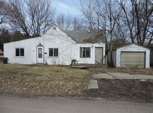 1226 Bauch St, Waterloo, IA 50701