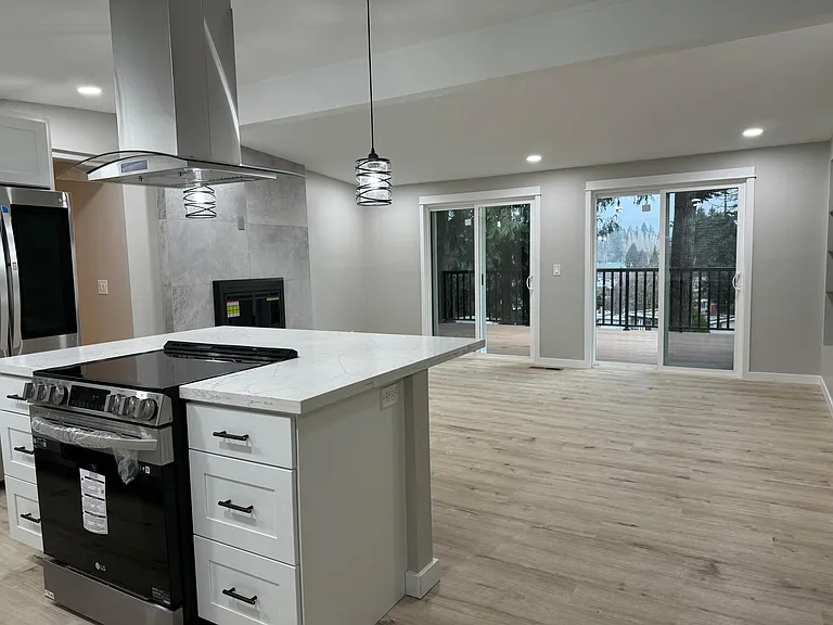 16209 Lake Hills Blvd — Photo 8