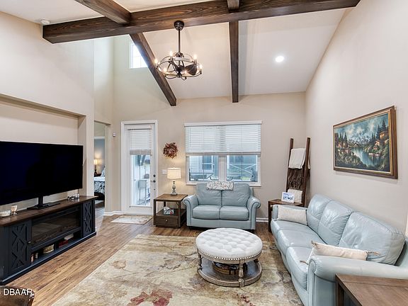 3rd image of 224 Gypsy Palace Ln