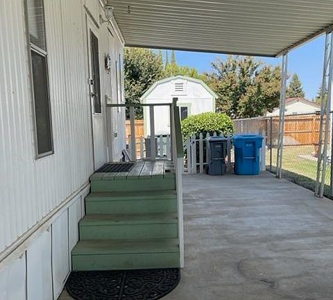 3rd image of 128 El Verano Way