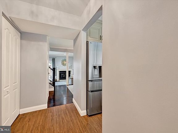 2nd image of 8670 Castlemill Cir