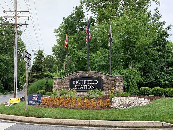 Neighborhood Entrance