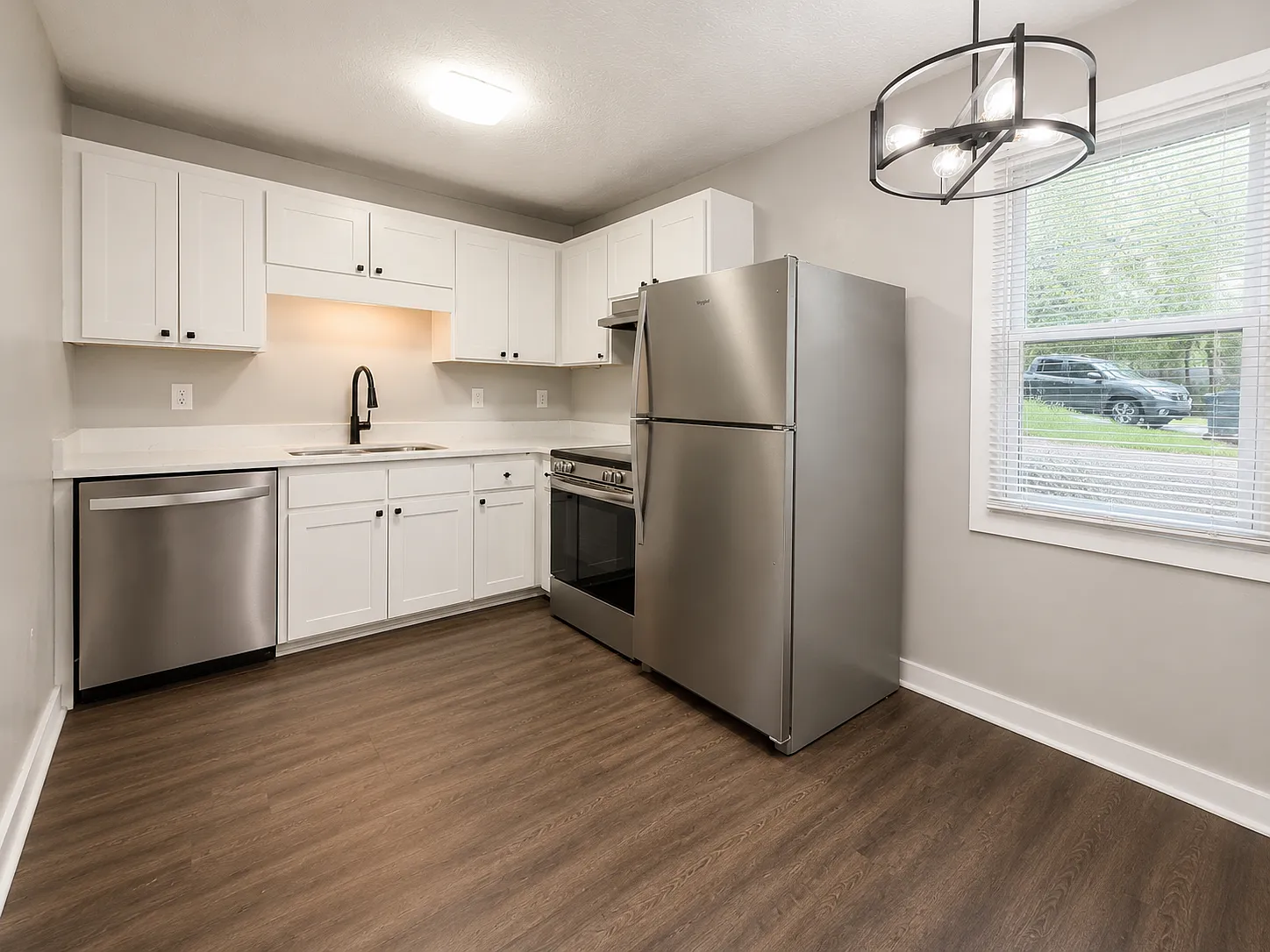 2 bed, 900 sqft, $1,195 — Photo 3