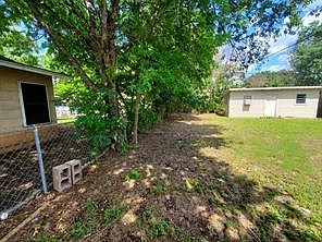 8211 Burrell Dr — Photo 26