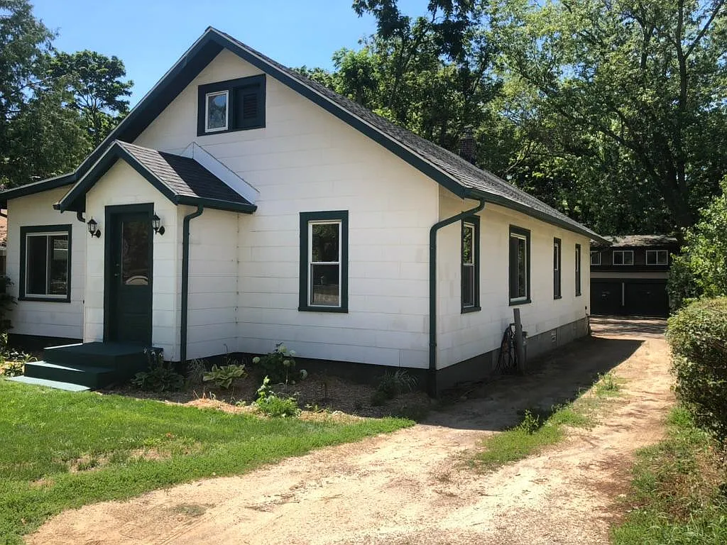 3 bed, 1400 sqft, $2,750 — Photo 2