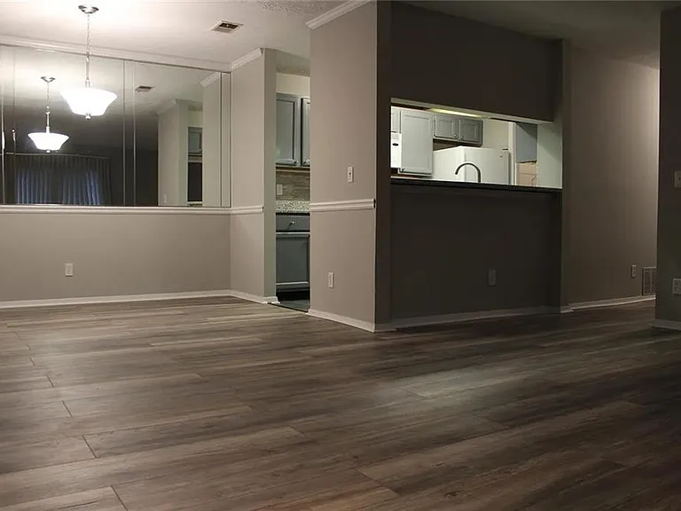 204 Warm Springs Cir — Photo 10