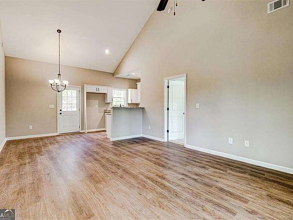 3rd image of 207 Loftis Rd