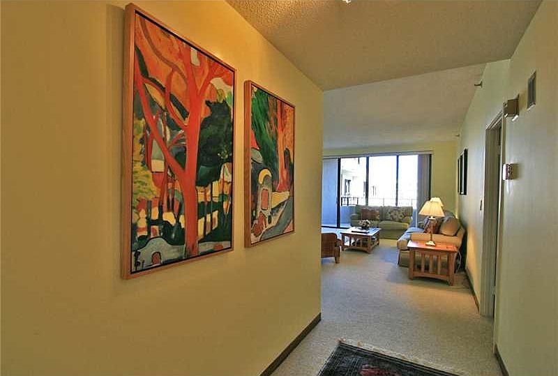 1st image of 251 Crandon Blvd APT 823