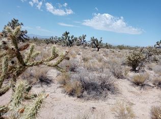 11869 S Sherry Rd, Yucca, AZ 86438