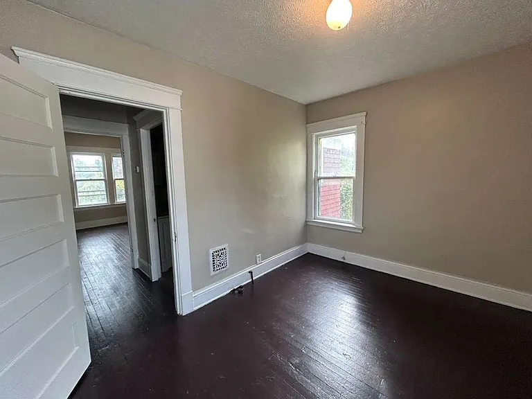 750 E 96th St #1 — Photo 7