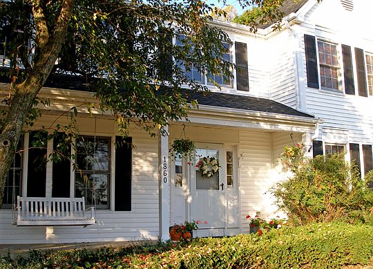 1st image of 1860 Beechwood Ave